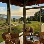 The Old Fenwick House Апартаменты *