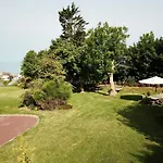 The Old Fenwick House Апартаменты *