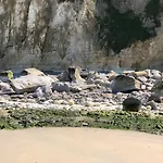 Апартаменты The Old Fenwick House