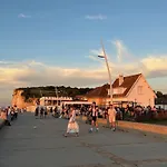 The Old Fenwick House *