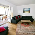 The Old Fenwick House Апартаменты *