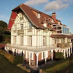 The Old Fenwick House Апартаменты Hautot-sur-Mer