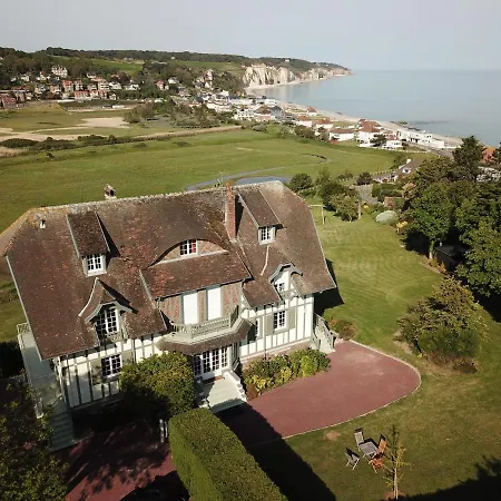 The Old Fenwick House