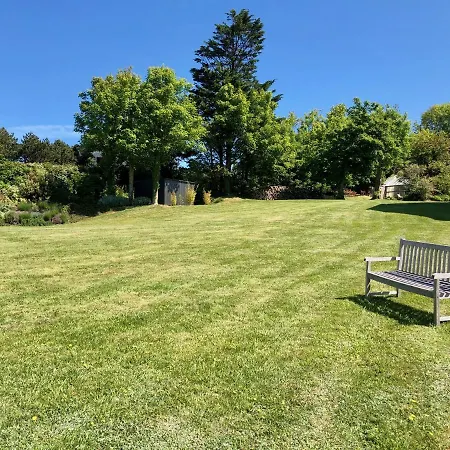 The Old Fenwick House