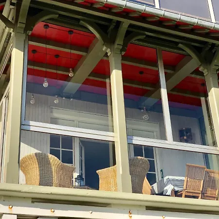 아파트 The Old Fenwick House