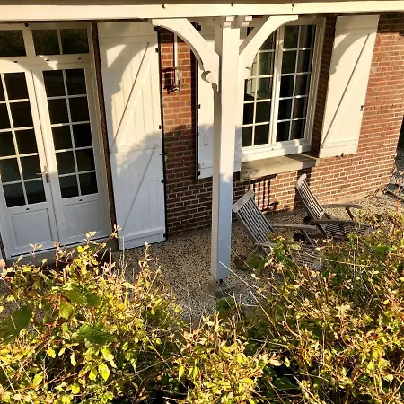 The Old Fenwick House