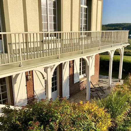 아파트 The Old Fenwick House