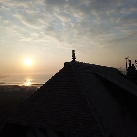 아파트 The Old Fenwick House