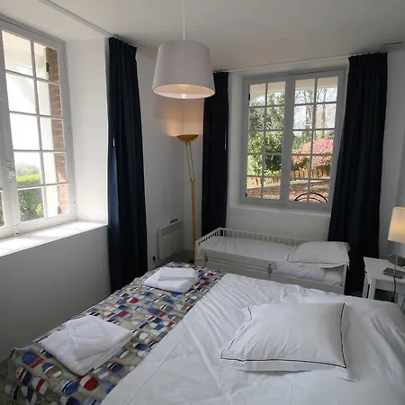 Apartment The Old Fenwick House