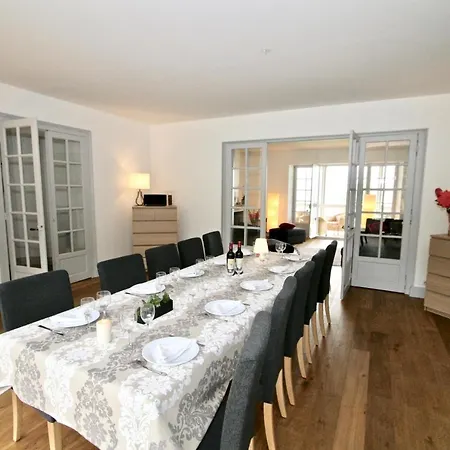 The Old Fenwick House