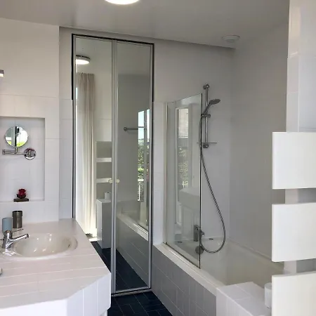 The Old Fenwick House