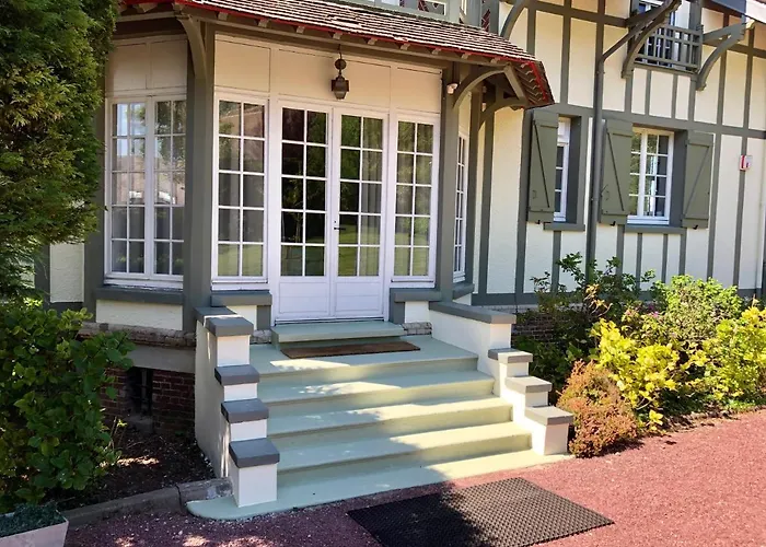 The Old Fenwick House Hautot-sur-Mer