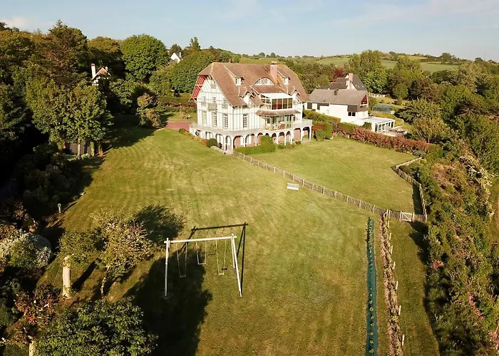 Apartment The Old Fenwick House