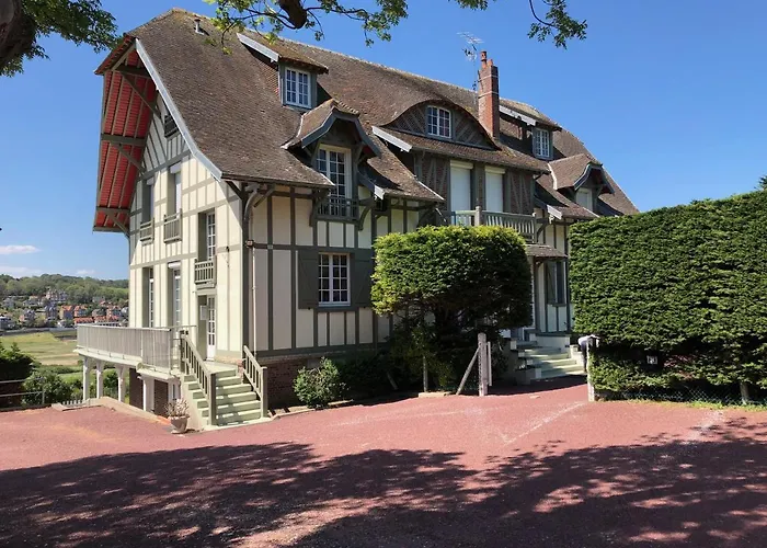 The Old Fenwick House Hautot-sur-Mer