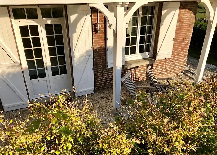 The Old Fenwick House