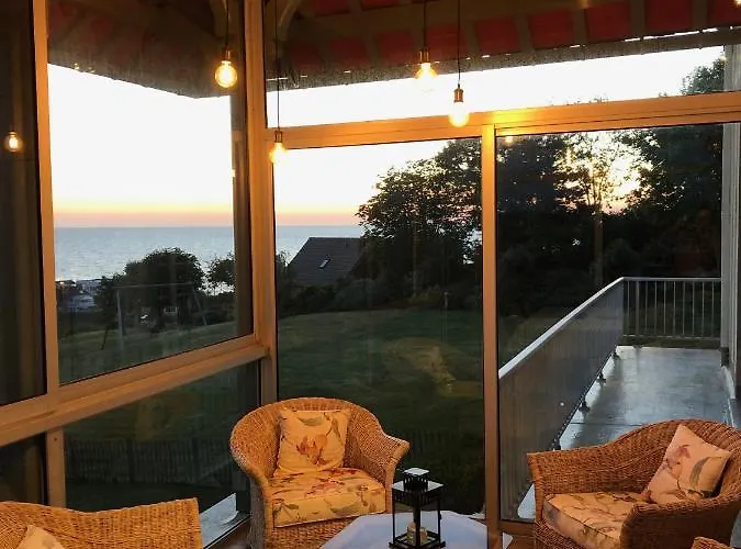 The Old Fenwick House Apartment *