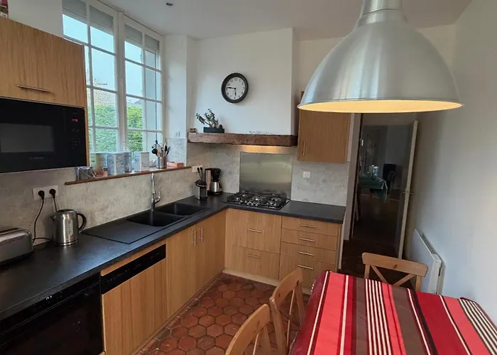 The Old Fenwick House