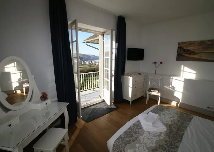 The Old Fenwick House Apartment *