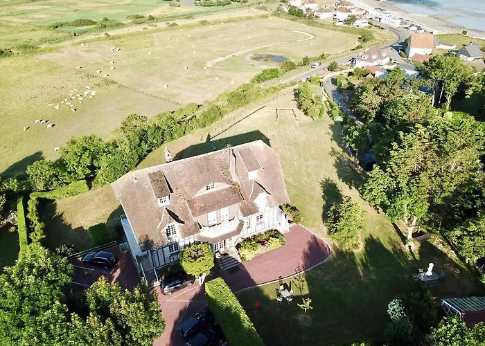 The Old Fenwick House Apartment