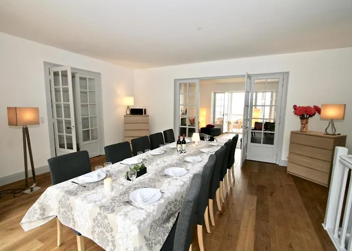 The Old Fenwick House