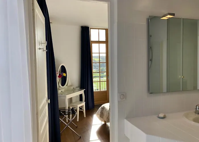 The Old Fenwick House Apartment *